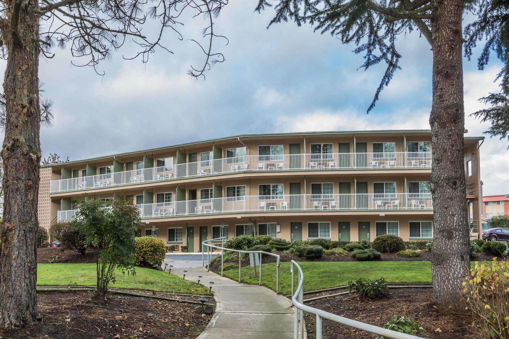 Riverfront Inn Roseburg Luaran gambar